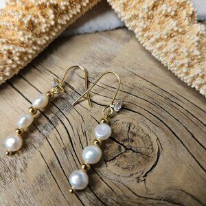 Pair of Baby Coin Freshwater Pearl white Dangle Earrings Gold
